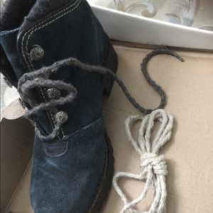 Khombu Lace Up Suede Bootie